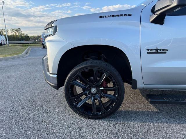 Photo of 2019 Silver Ice Metallic Chevrolet Silverado 1500