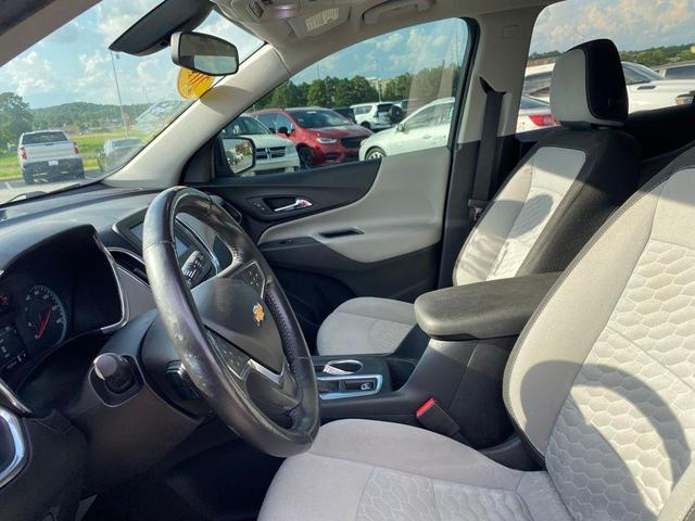 Photo of 2018 Storm Blue Metallic Chevrolet Equinox