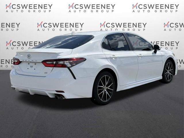Photo of 2021 White Toyota Camry