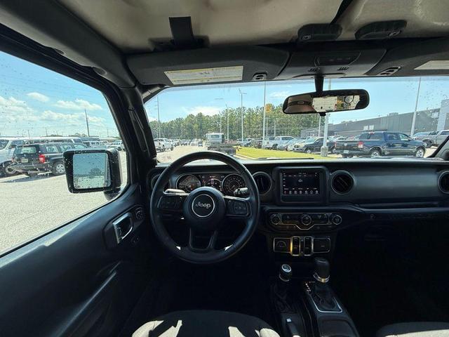 Photo of 2022 Black Clearcoat Jeep Wrangler Unlimited