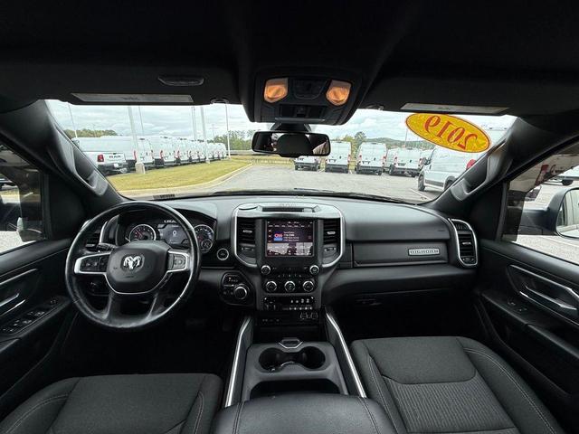 Photo of 2019 Patriot Blue Pearlcoat RAM 1500