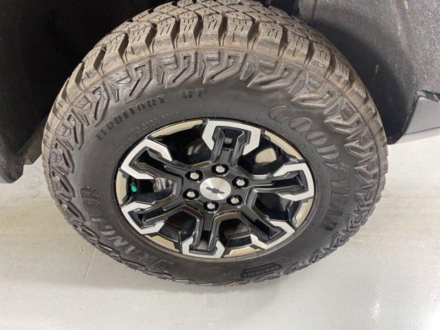 Photo of 2025 Summit White Chevrolet Silverado 1500