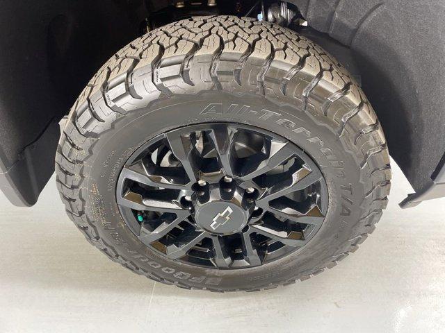 Photo of 2025 Summit White Chevrolet Silverado 2500