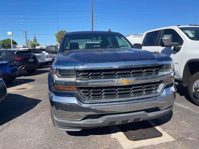 Photo of 2017 Deep Ocean Blue Metallic Chevrolet Silverado 1500