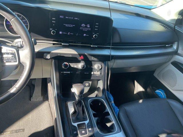 Photo of 2022 Aurora Black Kia Carnival