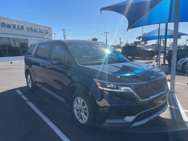 Photo of 2022 Aurora Black Kia Carnival