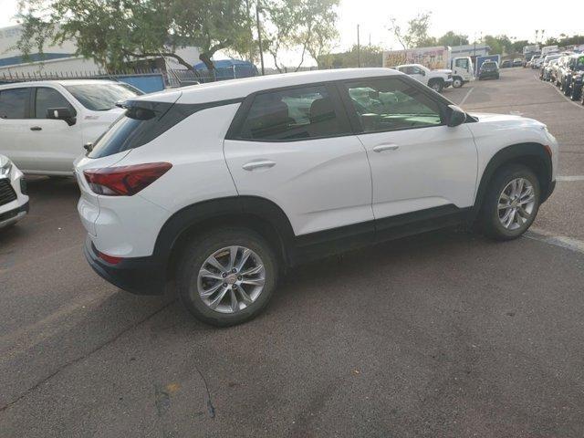 Photo of 2022 Summit White Chevrolet Trailblazer