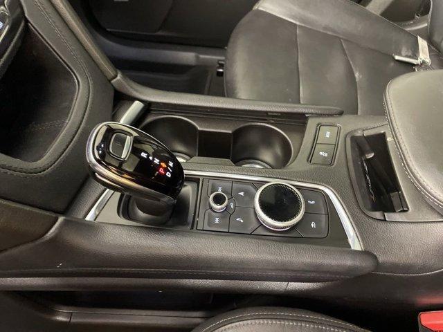 Photo of 2022 Stellar Black Metallic Cadillac XT6