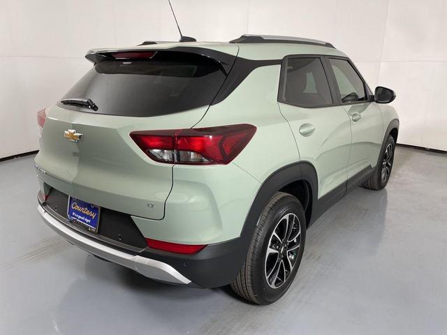 Photo of 2026 Green Chevrolet Trailblazer