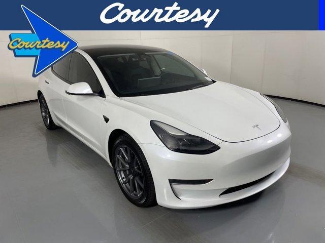 Photo of 2023 White Tesla Model 3