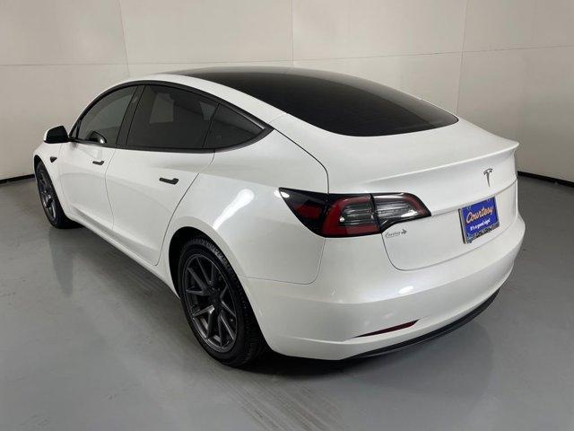 Photo of 2023 White Tesla Model 3