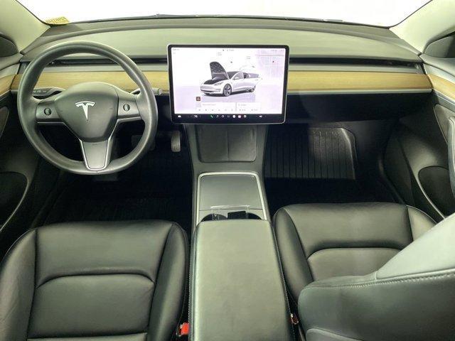 Photo of 2023 White Tesla Model 3
