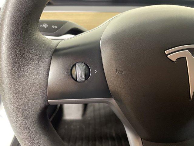 Photo of 2023 White Tesla Model 3
