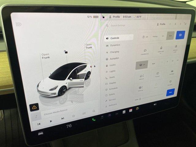 Photo of 2023 White Tesla Model 3