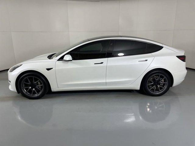 Photo of 2023 White Tesla Model 3