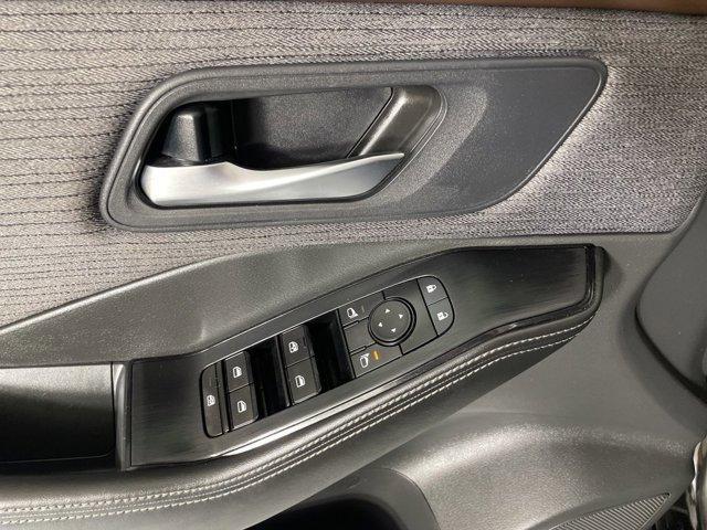 Photo of 2023 Black Nissan Rogue