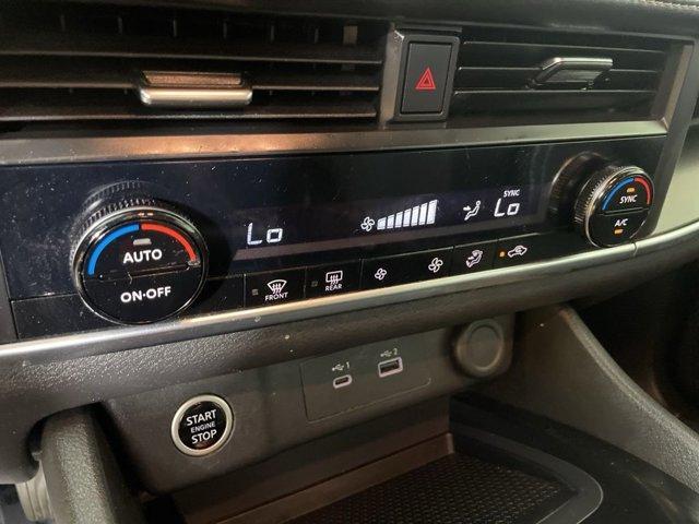 Photo of 2023 Black Nissan Rogue