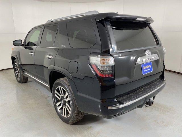Photo of 2014 Black Toyota 4Runner