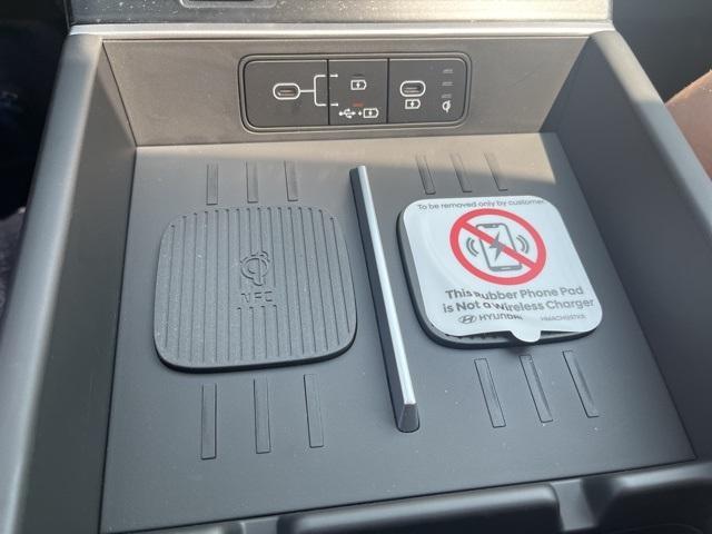 Photo of 2025 Green Hyundai SANTA FE