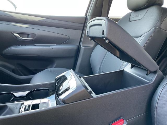 Photo of 2025 Phantom Black Hyundai TUCSON