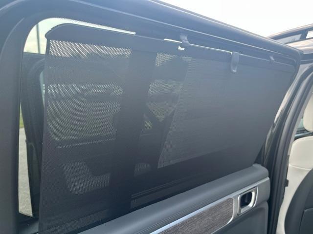 Photo of 2025 Phantom Black Hyundai SANTA FE HEV