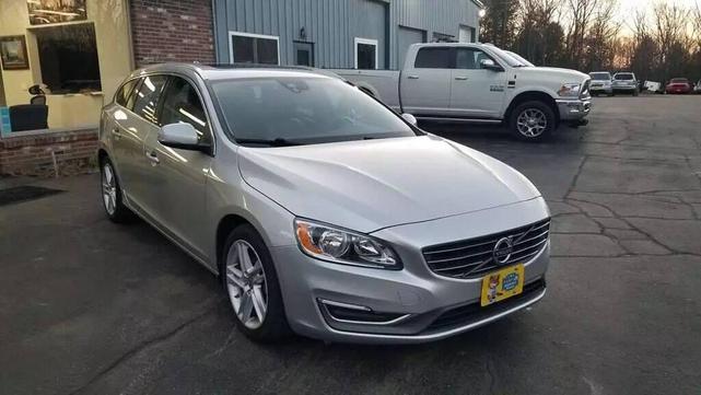 Photo of 2015 Bright Silver Metallic Volvo V60