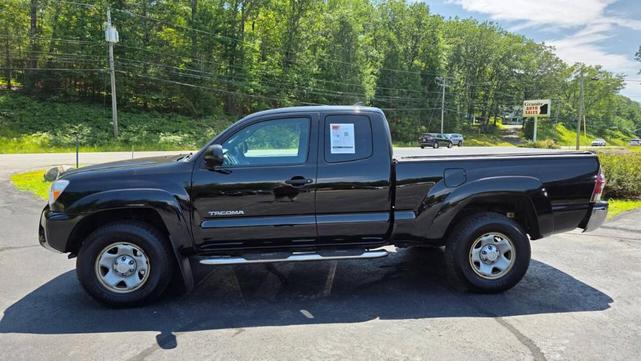 Photo of 2014 Black Toyota Tacoma