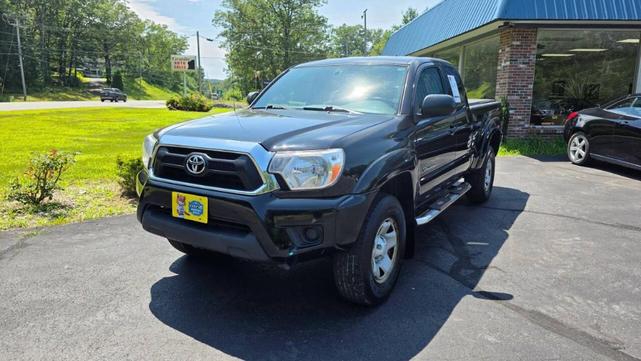 Photo of 2014 Black Toyota Tacoma