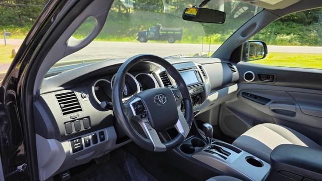Photo of 2014 Black Toyota Tacoma