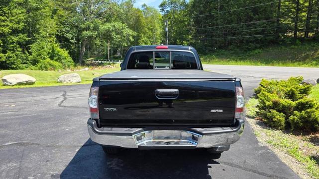 Photo of 2014 Black Toyota Tacoma
