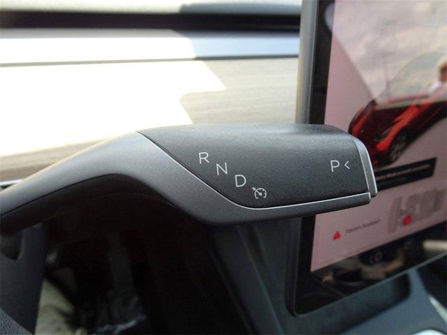 Photo of 2021 White Tesla Model Y
