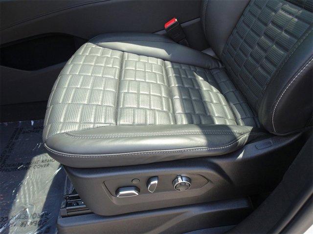 Photo of 2022 Crystal White Tricoat Cadillac Escalade