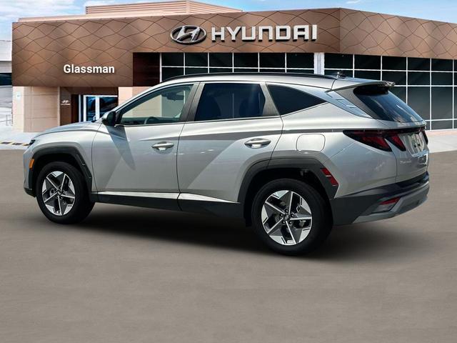 Photo of 2025 Shimmering Silver Hyundai TUCSON