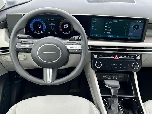 Photo of 2025 Shimmering Silver Hyundai TUCSON