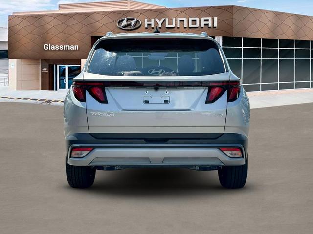 Photo of 2025 Shimmering Silver Hyundai TUCSON