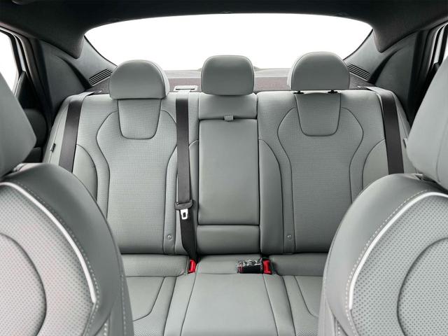 Photo of 2025 White Hyundai ELANTRA HEV