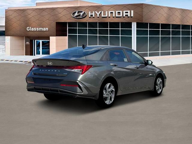 Photo of 2025 Amazon Gray Hyundai ELANTRA HEV