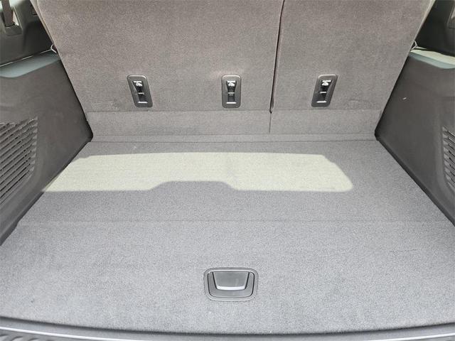 Photo of 2025 Black Chevrolet Suburban