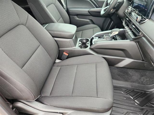 Photo of 2025 Black Chevrolet Colorado