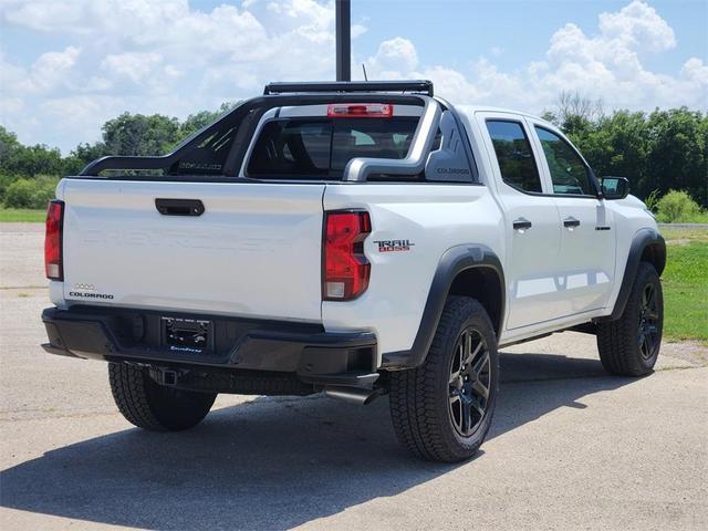 Photo of 2025 Summit White Chevrolet Colorado