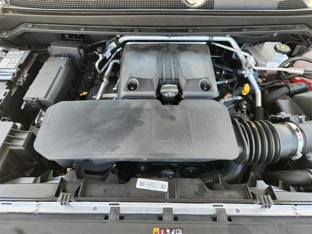 Photo of 2025 Summit White Chevrolet Colorado