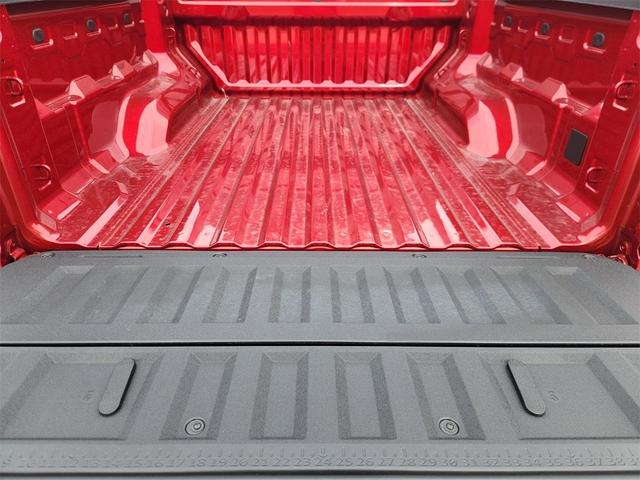 Photo of 2025 Radiant Red Chevrolet Colorado