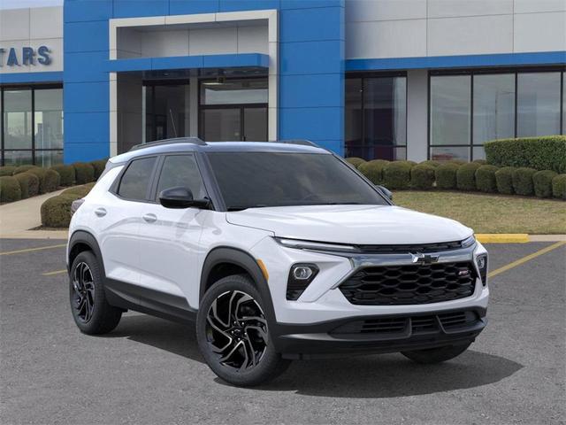 Photo of 2026 Iridescent Pearl Tricoat Chevrolet Trailblazer