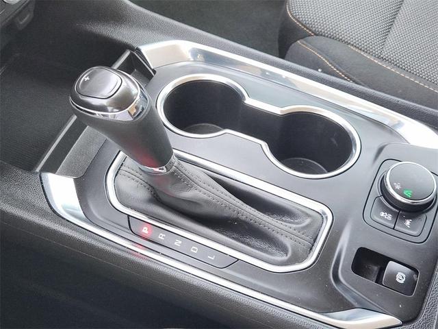 Photo of 2020 Summit White Chevrolet Traverse