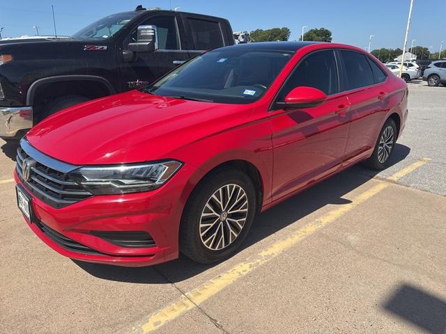 Photo of 2019 Tornado Red Volkswagen Jetta