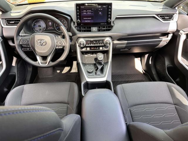 Photo of 2022 Blizzard Pearl Toyota RAV4 Hybrid