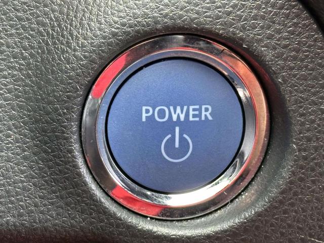 Photo of 2022 Blizzard Pearl Toyota RAV4 Hybrid