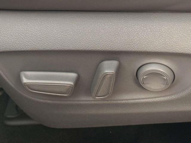 Photo of 2021 Moon Dust Toyota Highlander