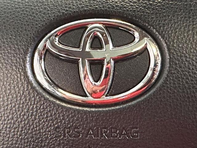 Photo of 2021 Moon Dust Toyota Highlander