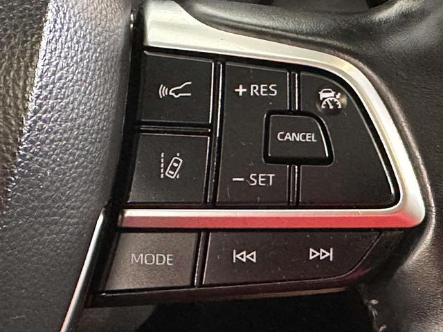 Photo of 2021 Moon Dust Toyota Highlander